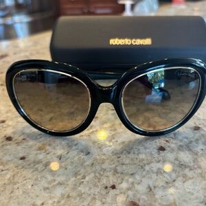 New 100% AUTHENTIC ROBERTO CAVALLI  cateye SUNGLASSES